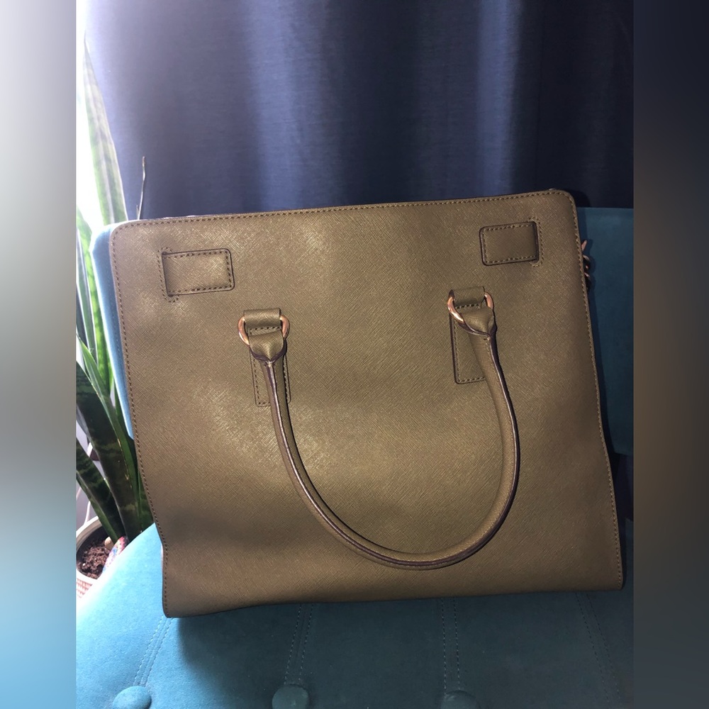 Michael Kors Large Saffiano Hamilton Tote-Olive Green - Picture 3 of 9